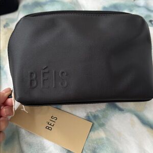 BÉIS The Small Cosmetic Pouch Black NWT